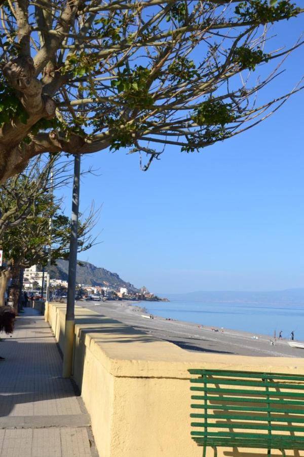 I Tesori Del Mare Panzió Letojanni Kültér fotó